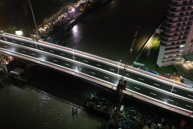 President Duterte opens Estrella-Pantaleon Bridge